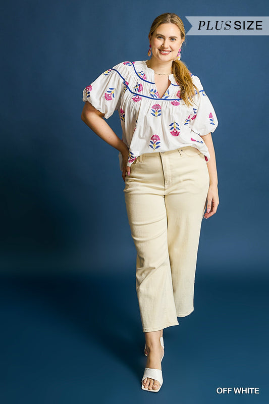 WK0255 Curvy Meadow Bloom Embroidered Top