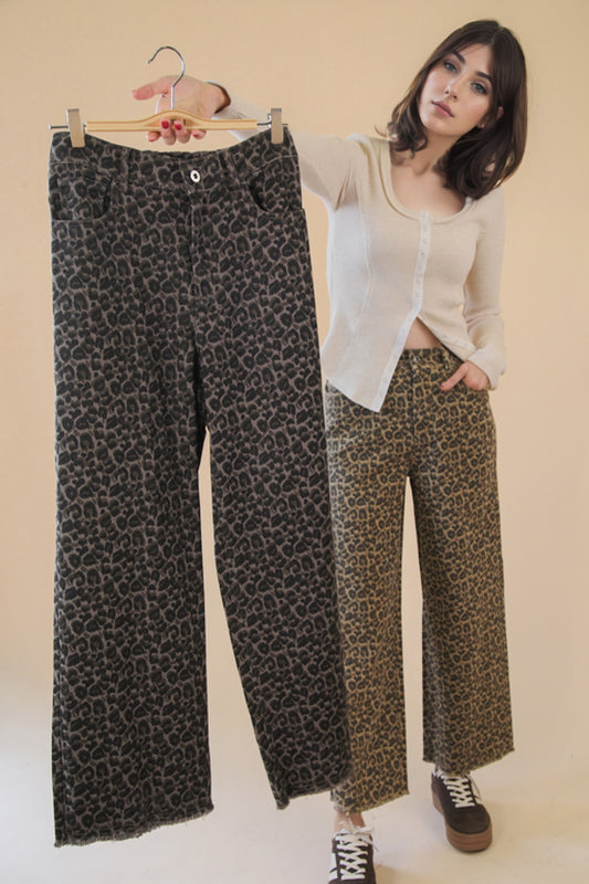 NP70730 Leopard Printed Straight Pants