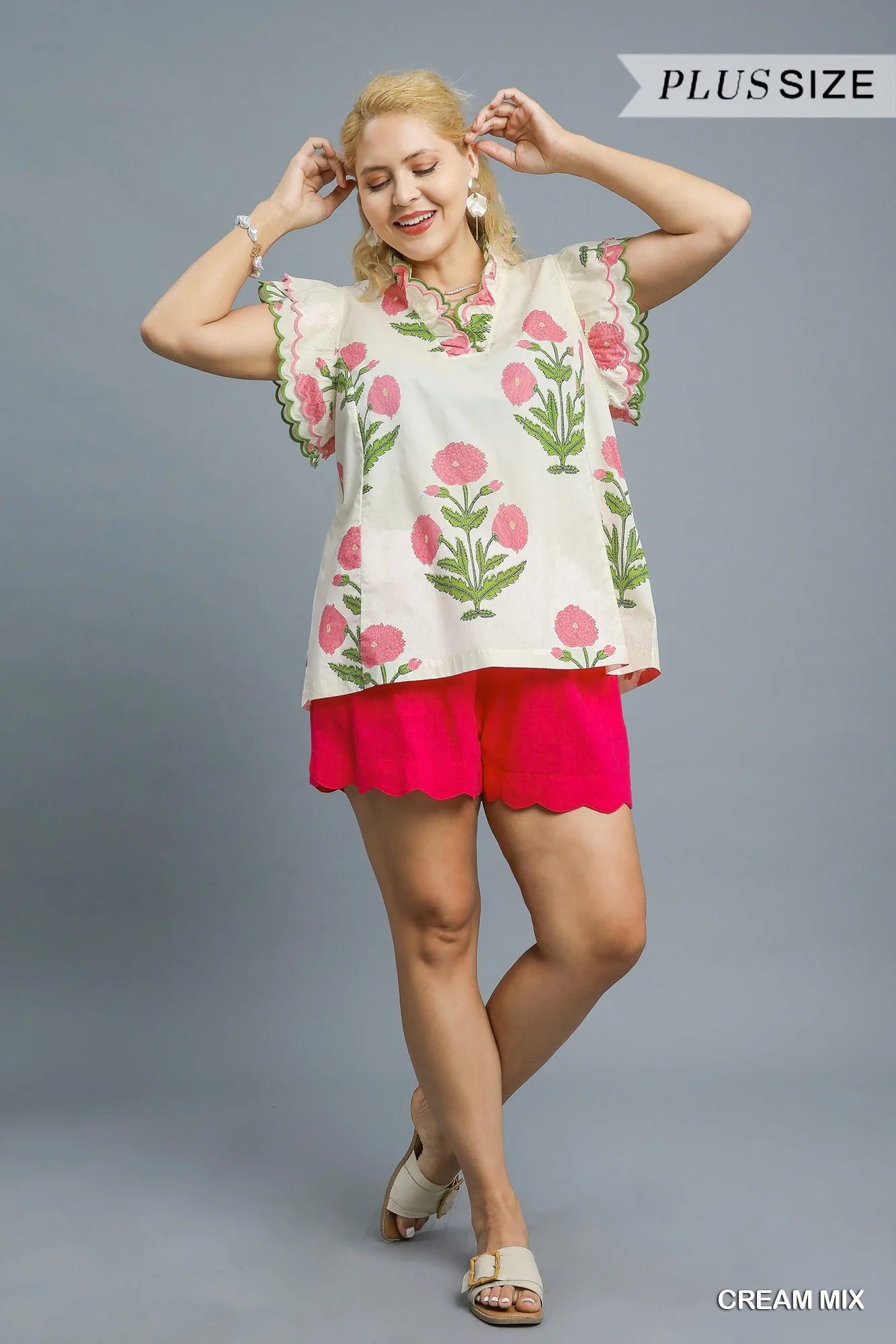 WC5125 Curvy Scallop Trim Floral Top