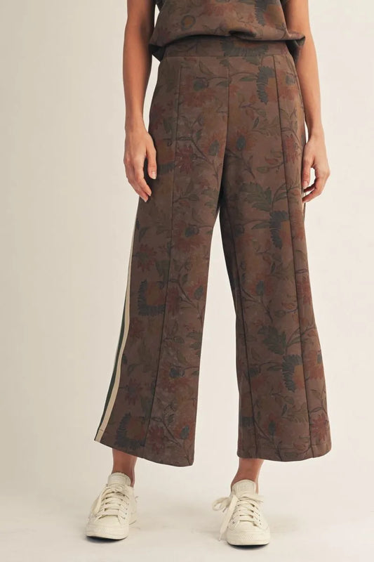 B50959-BOTTOM-PLUS Curvy Floral Wide Leg Pants