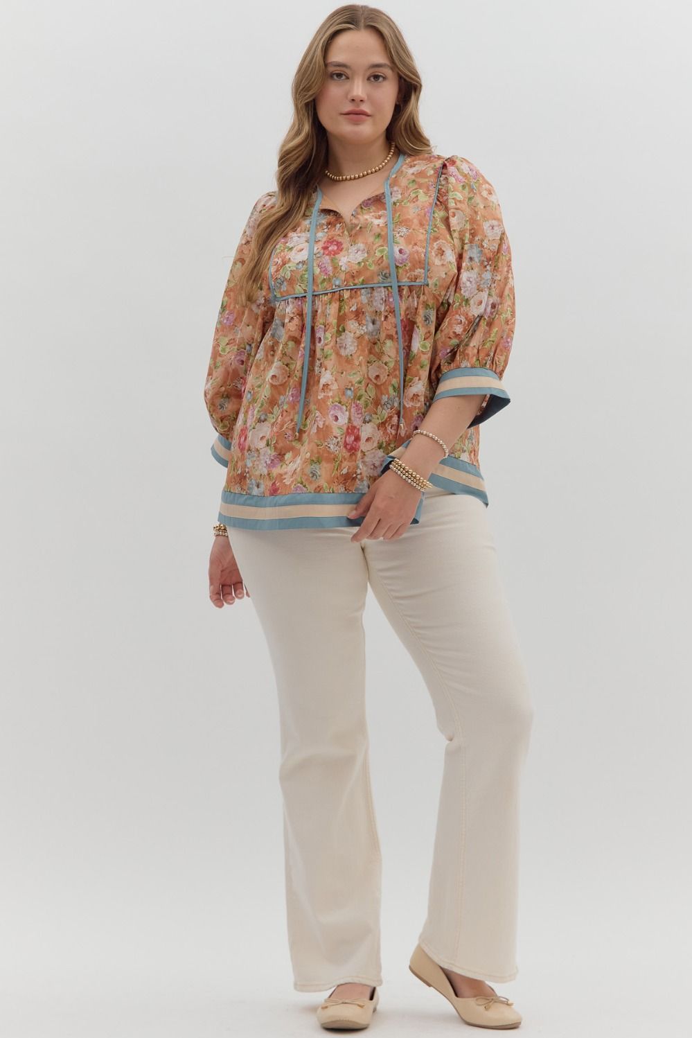 T27218P Curvy Vintage Floral Pattern Top