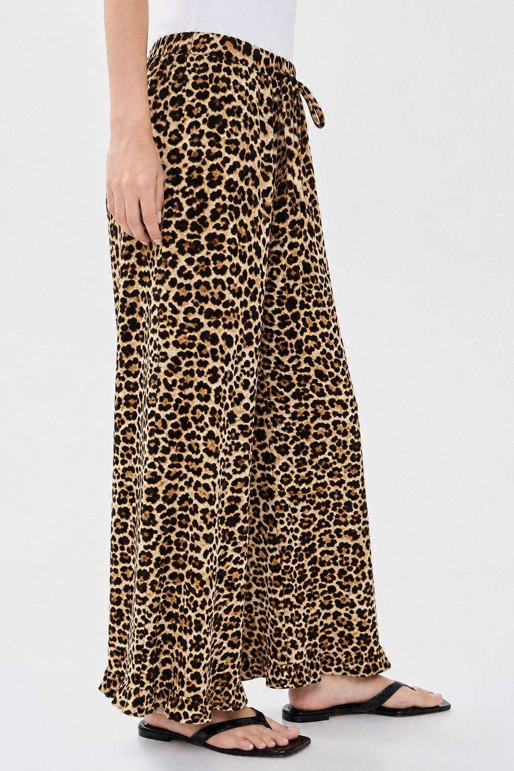 6P1534AN-PLUS Curvy Leopard Print Ruffle Hem Pants