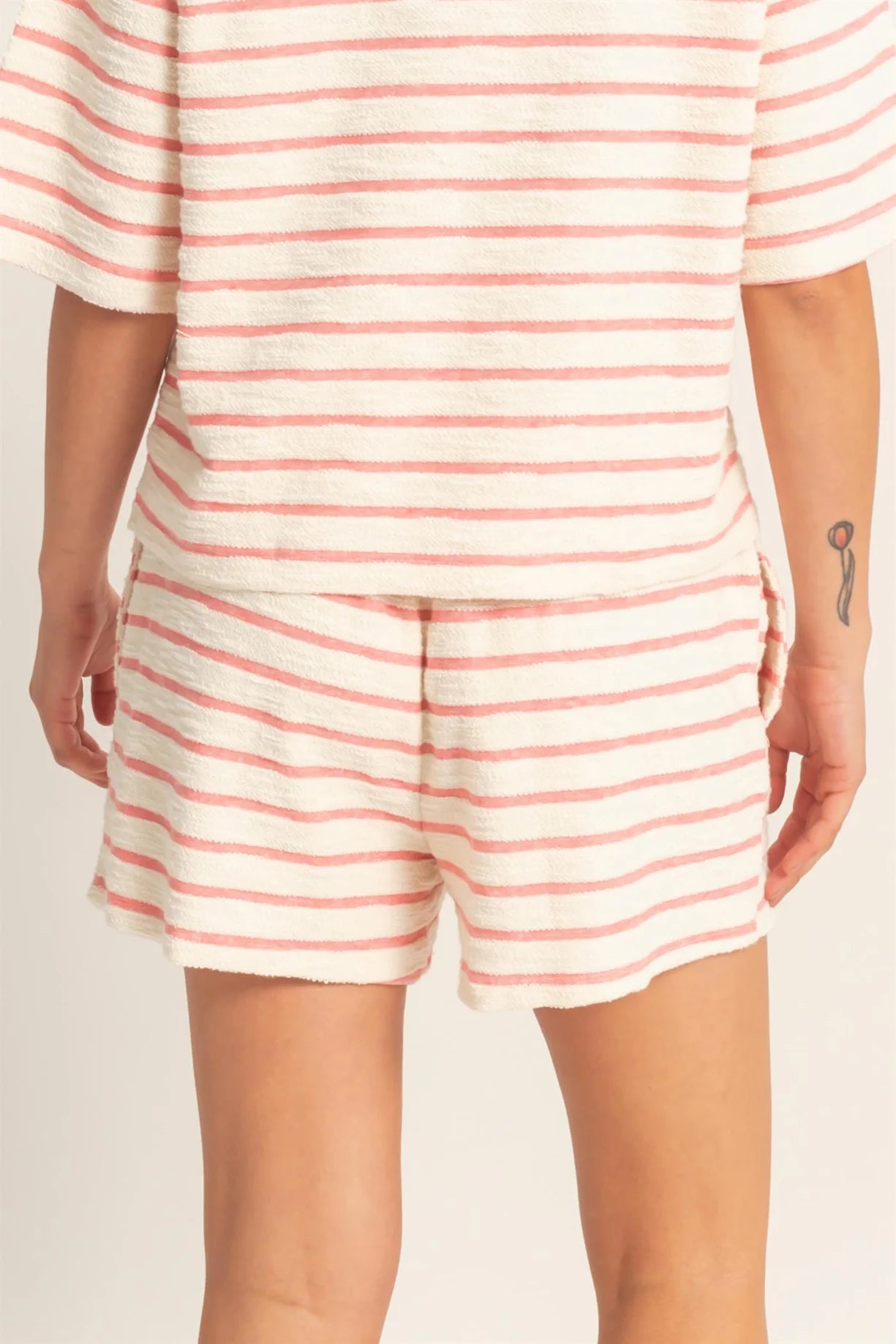 DZ26A753 Striped Drawstring Waist Shorts