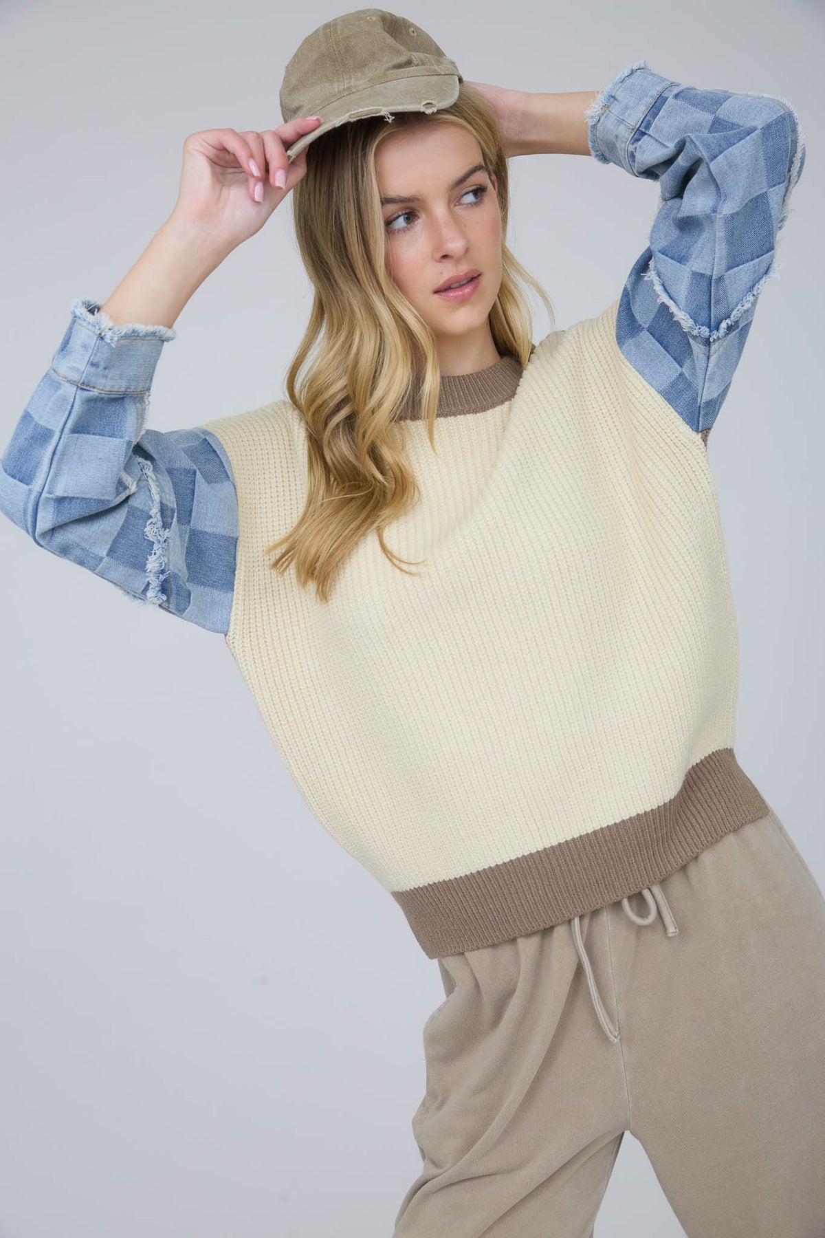 J5FT1034 Checkered Denim Sleeve Mix Media Sweater