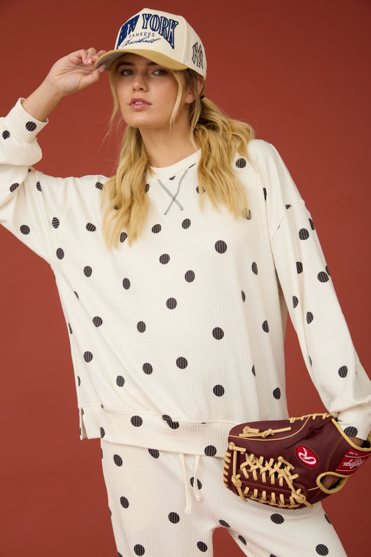 J6FX1019-T Polka Dot Textured Top