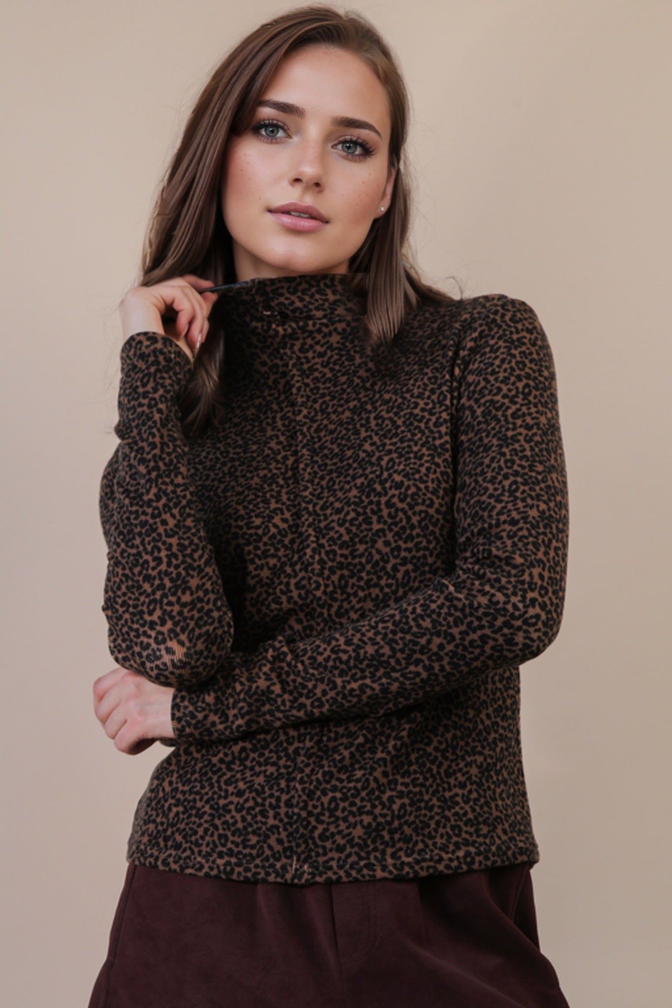 NT12300 Leopard Fitted Top