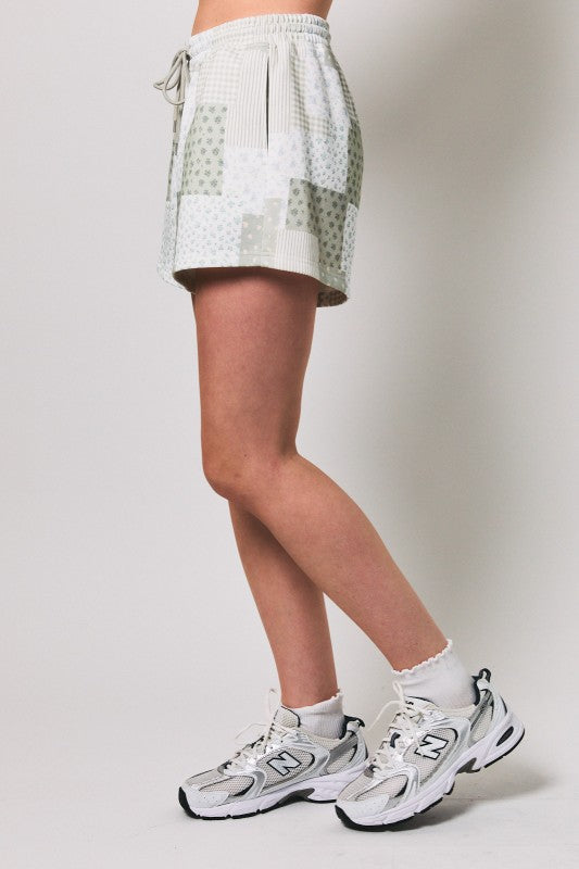IP6416 Patchwork Printed Sweatshorts