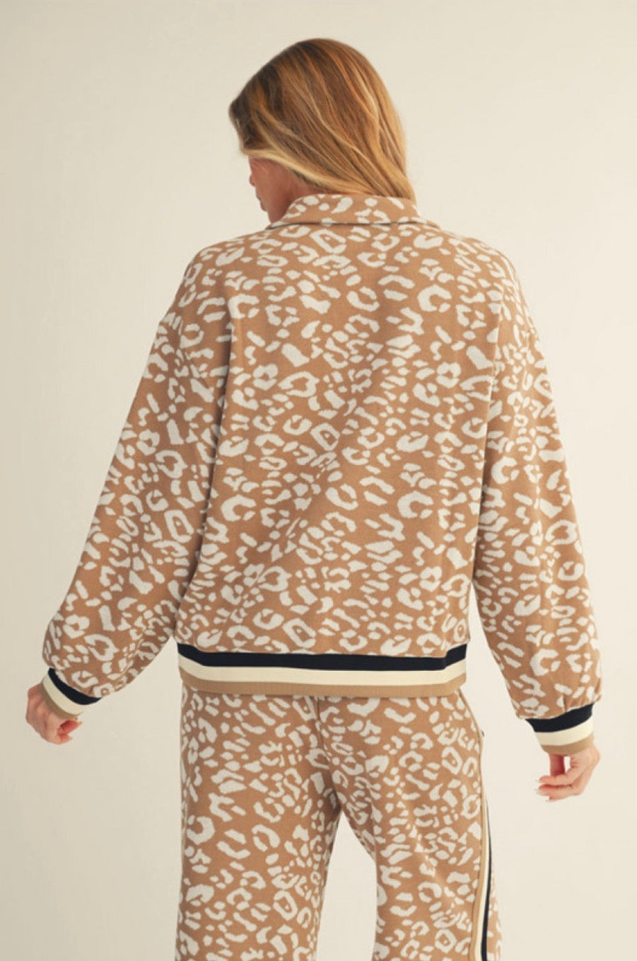 M50141 Leopard Sweatshirt with Stripe Contrast Accent