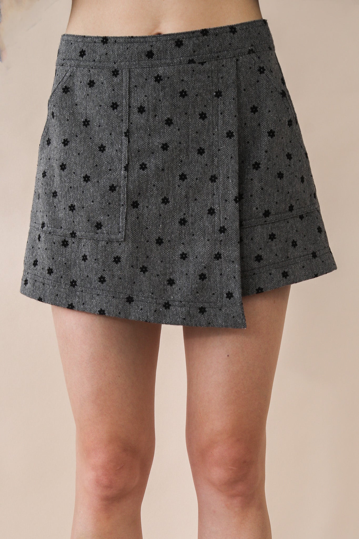 NP70934 Floral Embroidery Skort