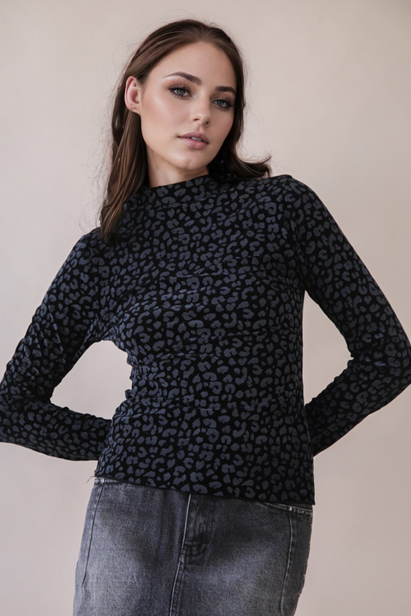 NT12375 Leopard and Stone Fitted Top