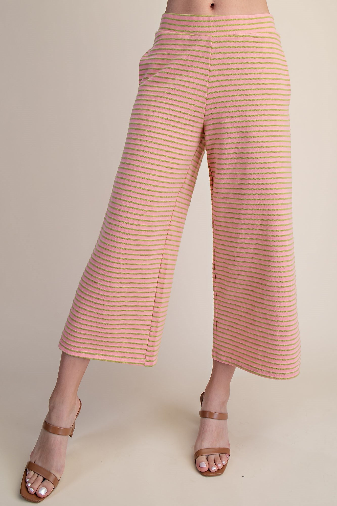 P8143 Cropped Wide Leg Stripe Pants