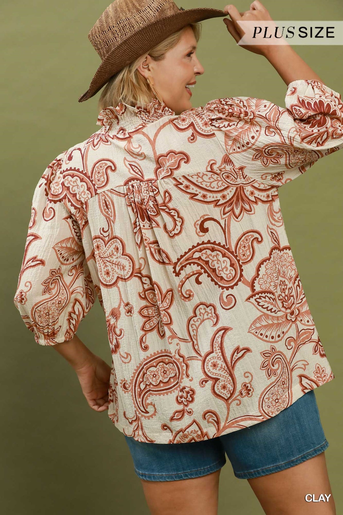 WD1093 Curvy Abstract Print Top
