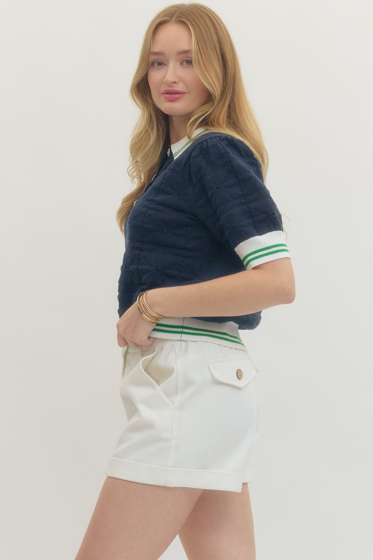 T29133 Textured Diamond Knit Top