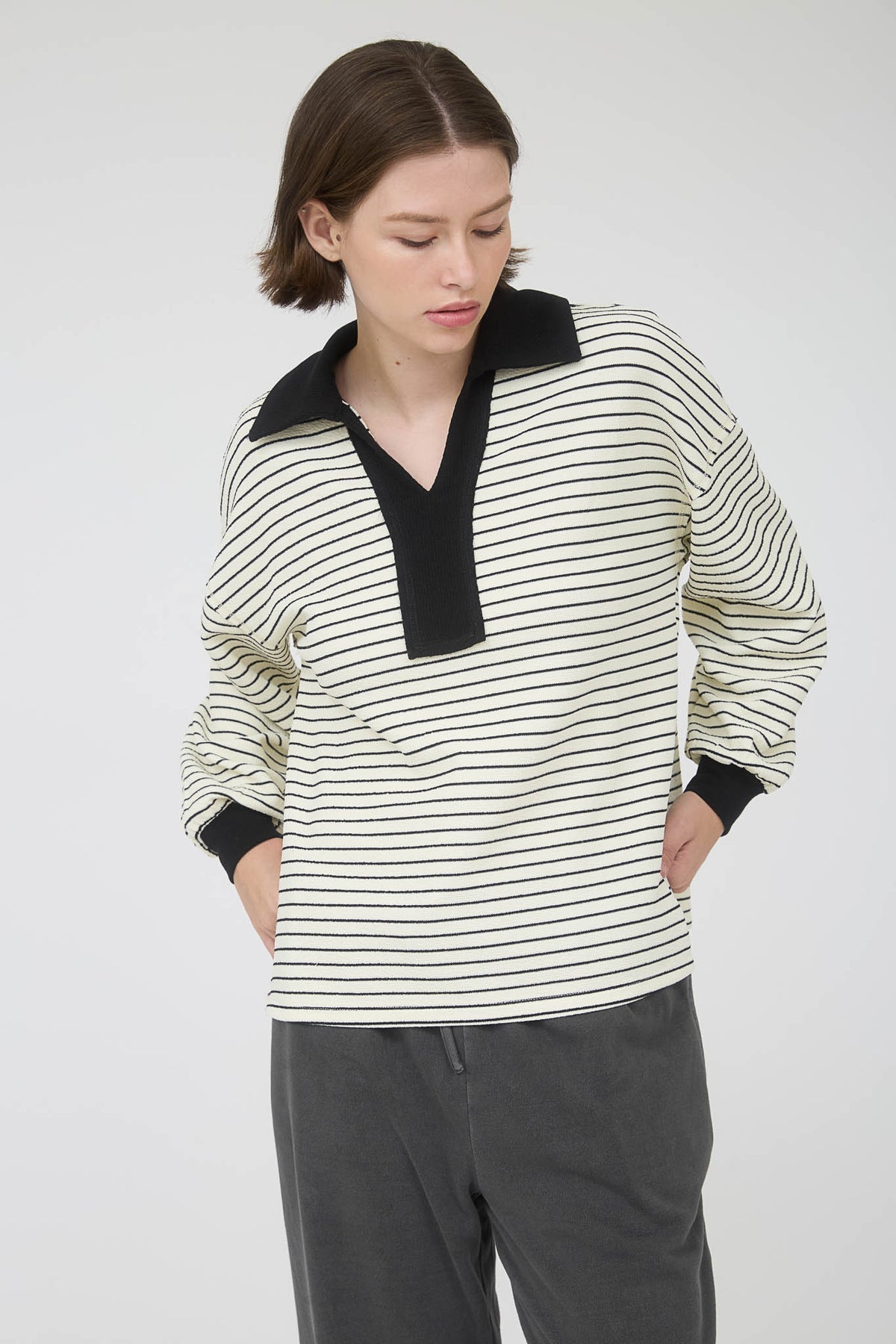 J5FT1048 Contrast Collar Stripe Top