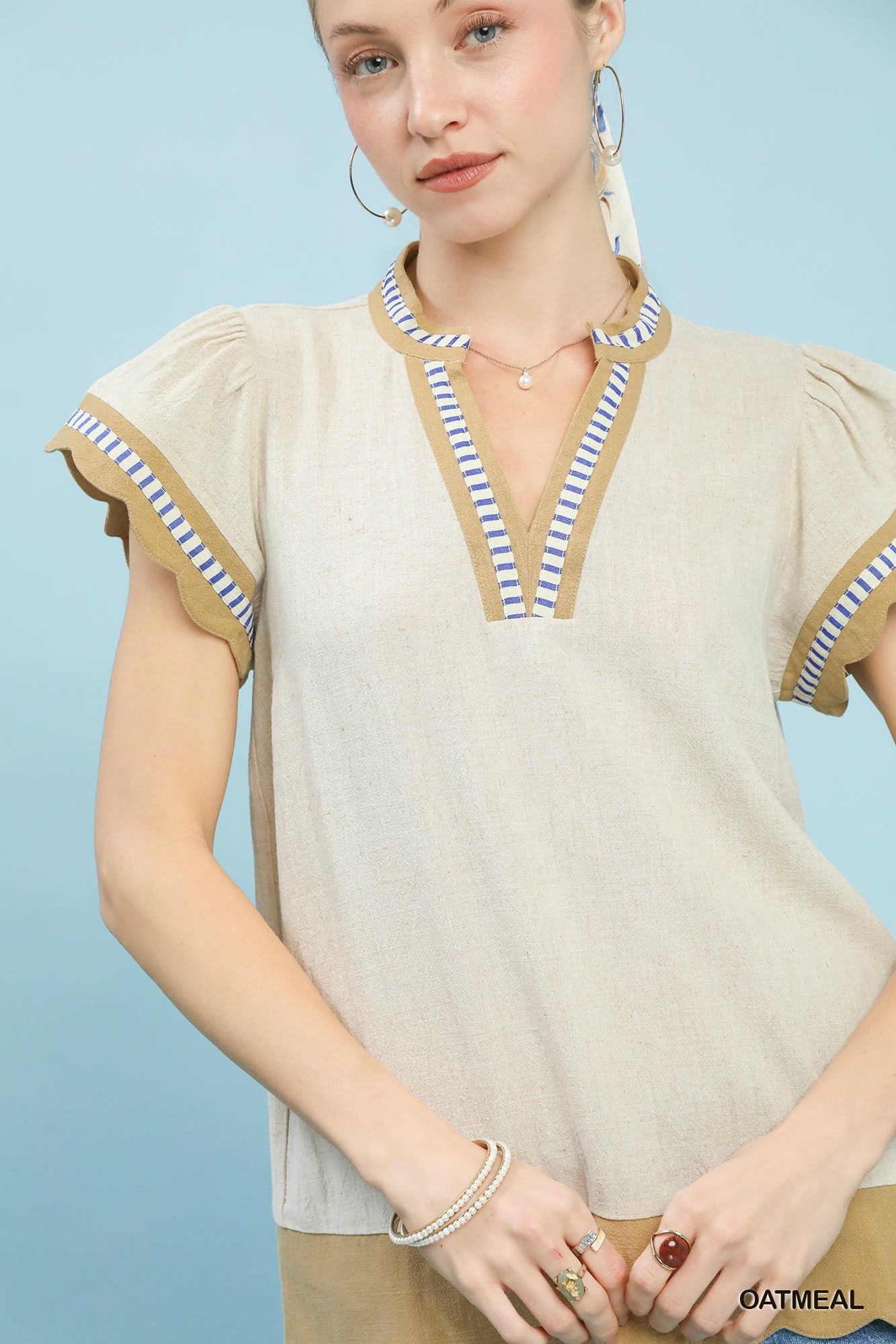 C5929 Contrast Scallop Trim Top