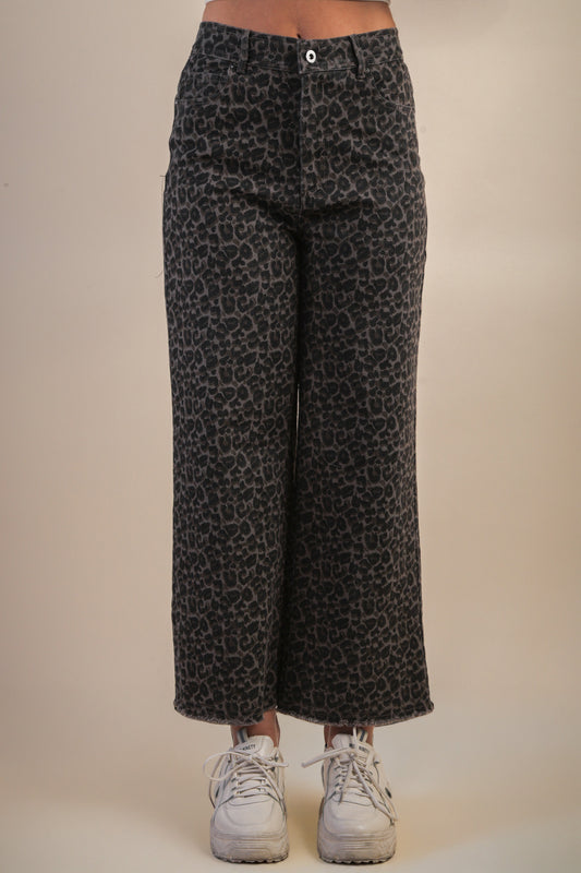 NP70730 Leopard Printed Straight Pants