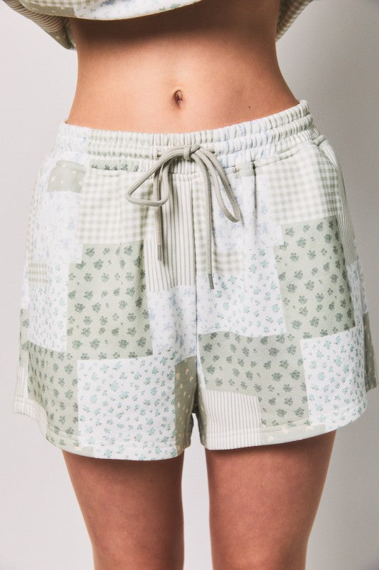 IP6416 Patchwork Printed Sweatshorts