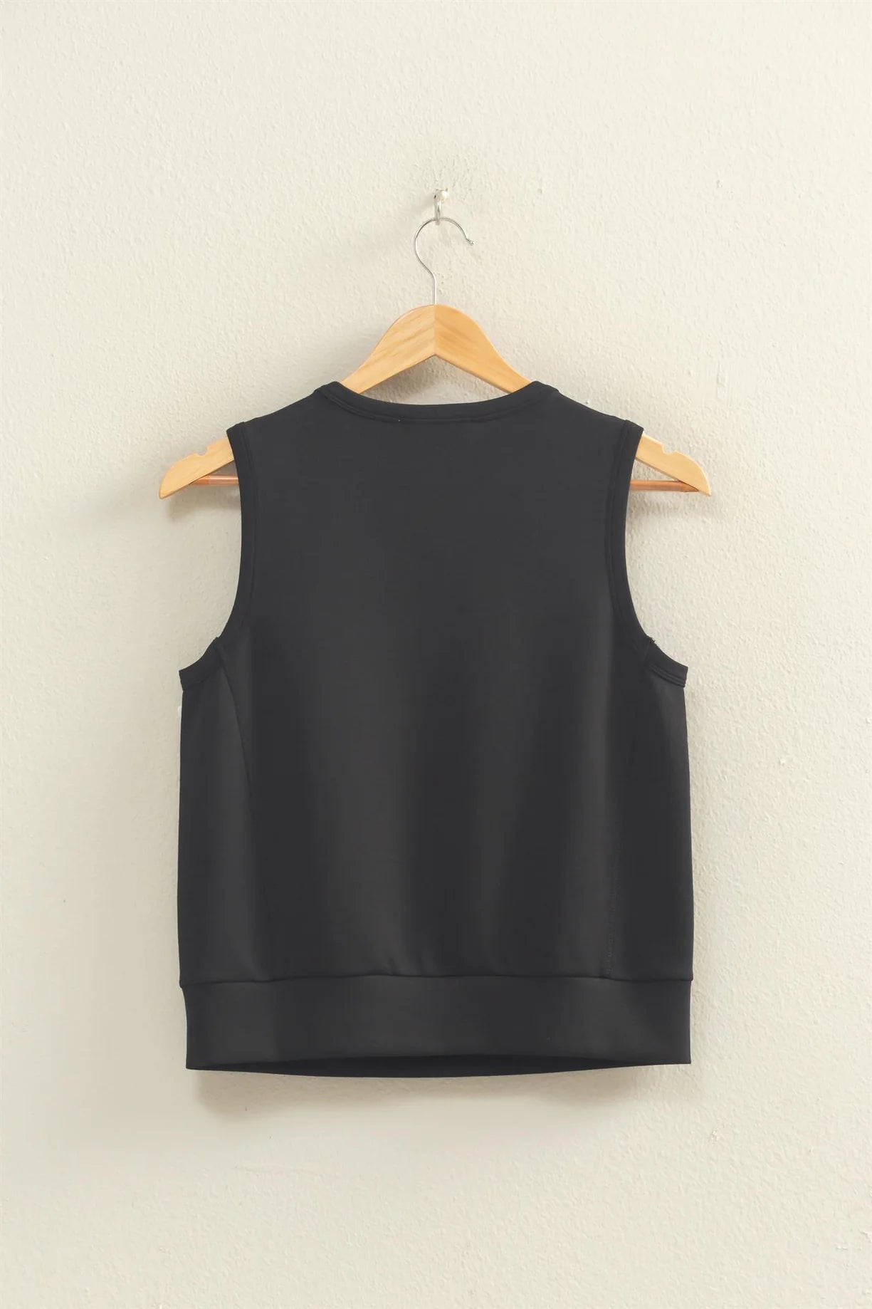 DZ26C709 Sleeveless Top