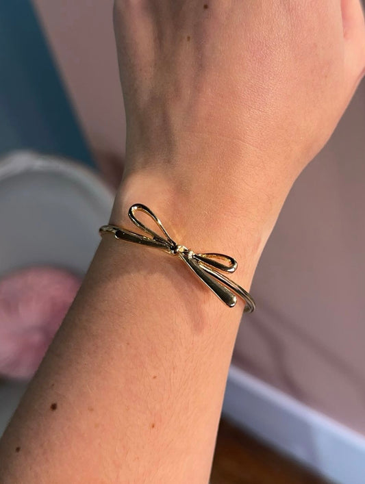 F010 Bow Bracelet