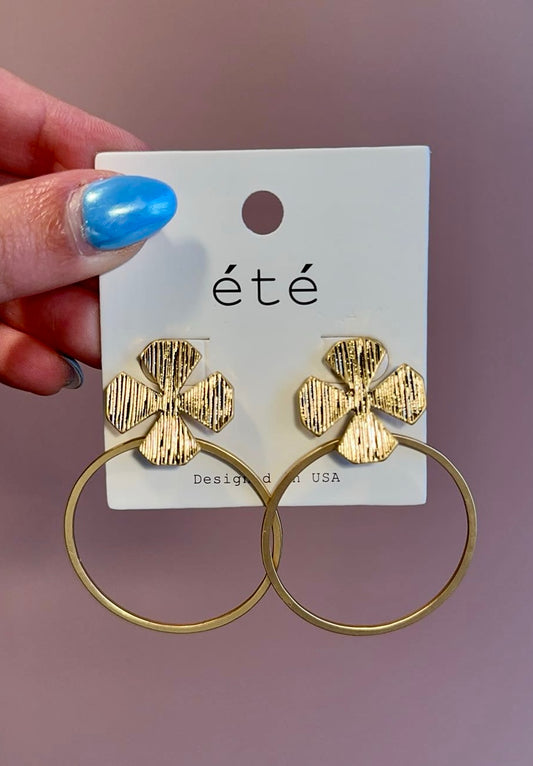 EME3403 Clover and Circle Earrings