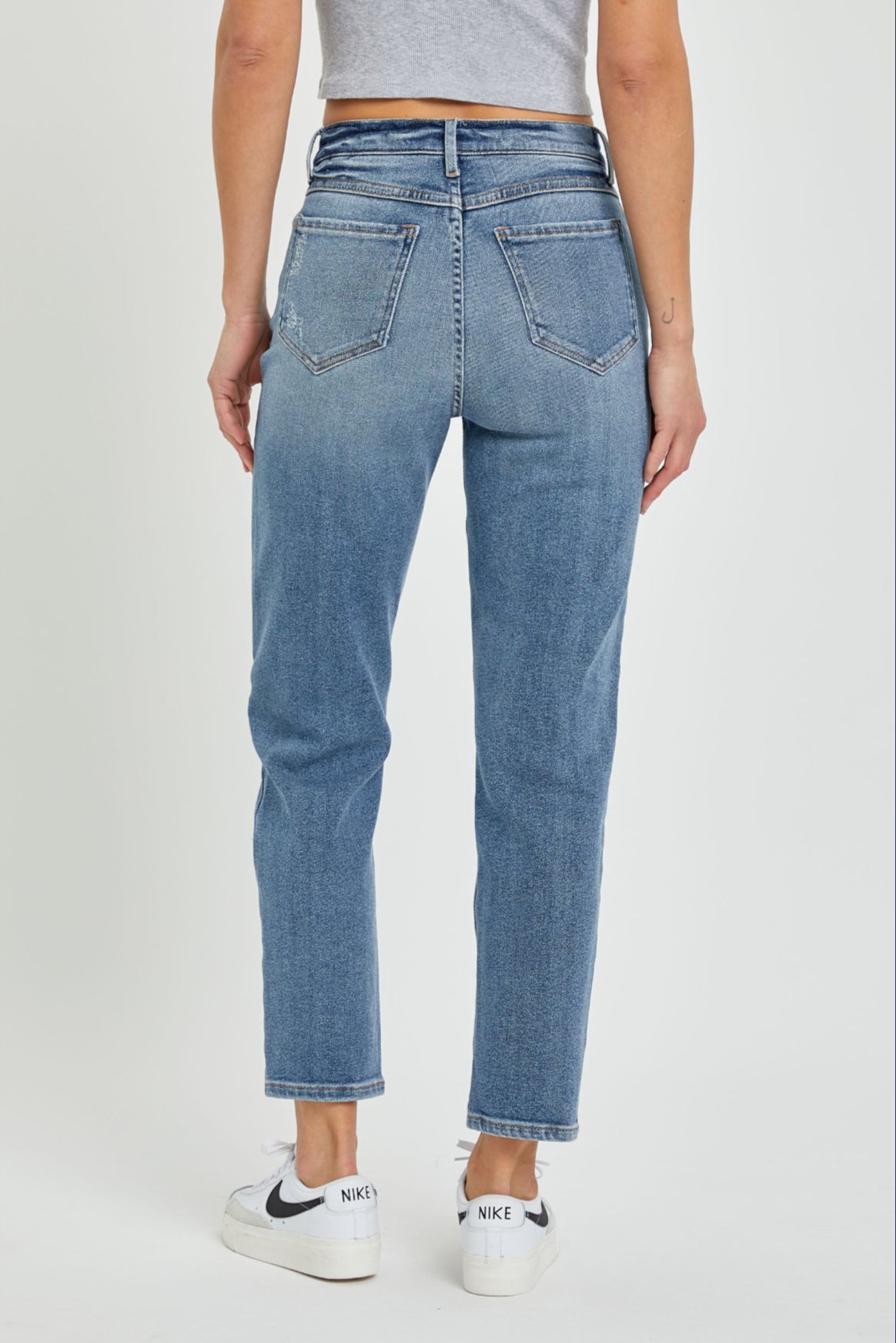 WV19001M-T High Rise Mom Jeans