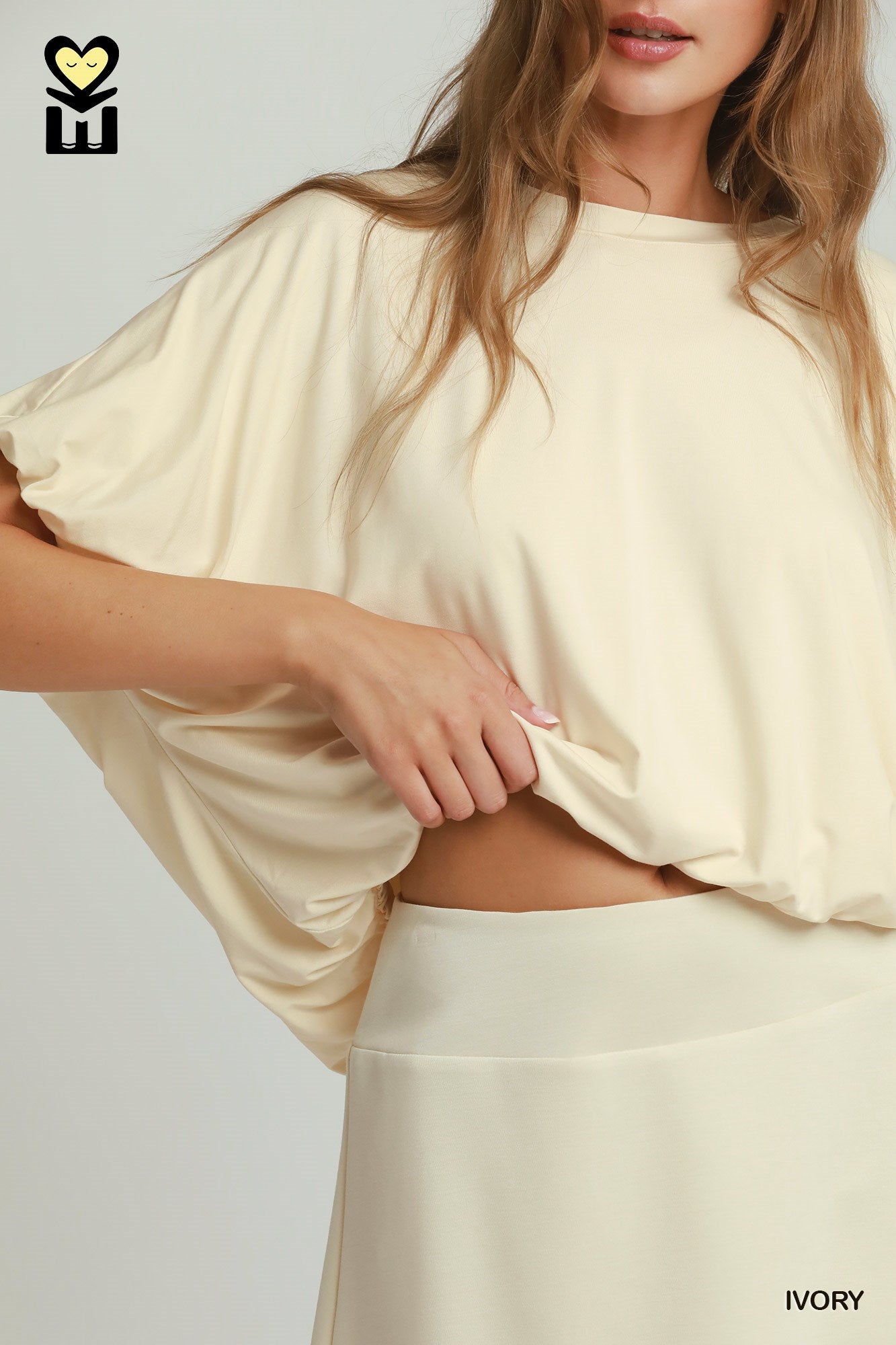 H1010 Bubble Sleeve and Hem Top