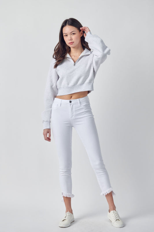 AB76316WHT Mid Rise Fray Hem Skinnies